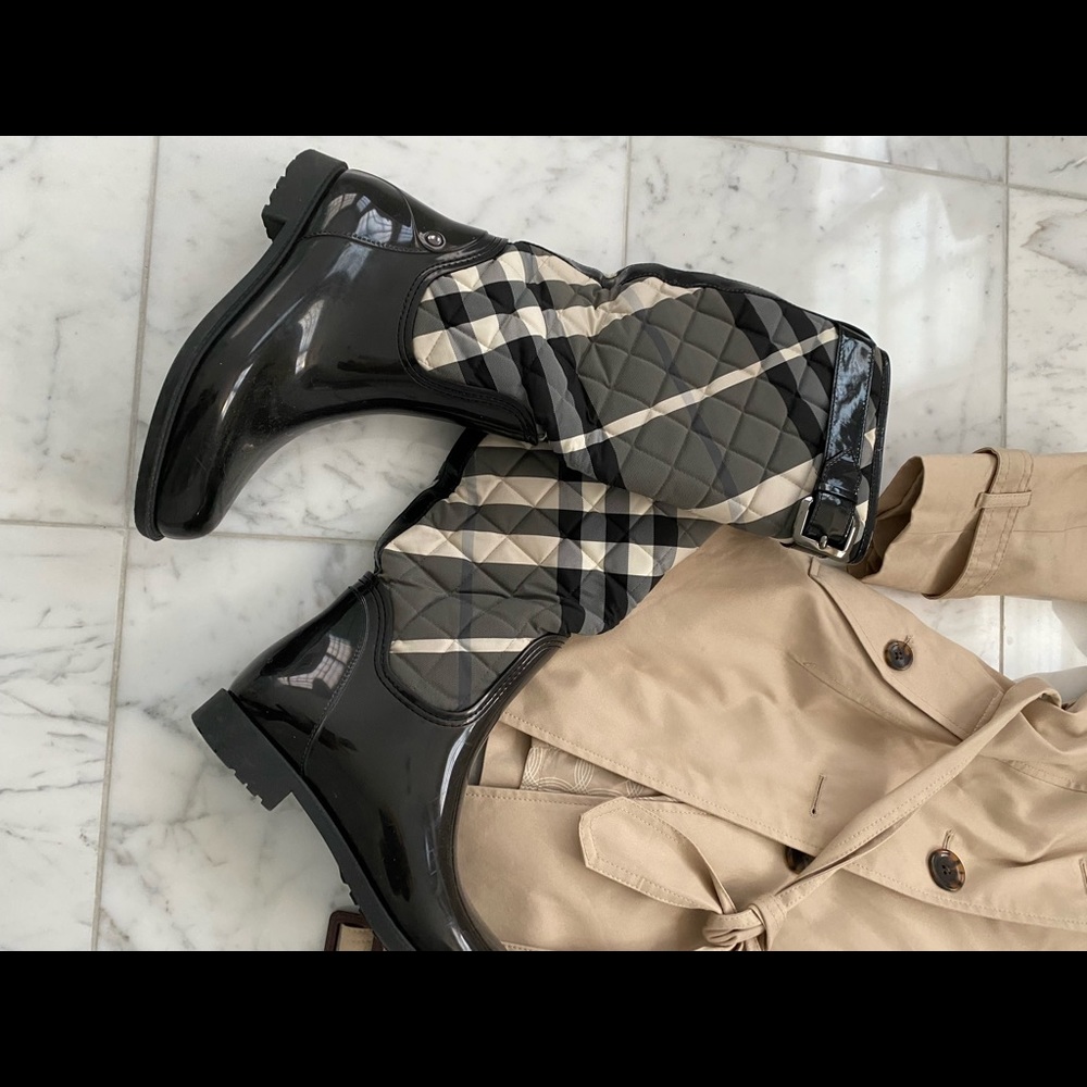 Burberry Quilted Rain Boot Size 35